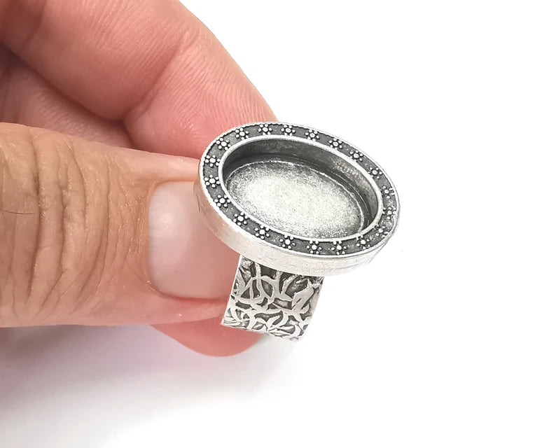 Flower Ring, Oval Ring Blank Setting, Cabochon Mounting, Adjustable Resin Base Bezels, Antique Silver Plated (18x13mm) G28661