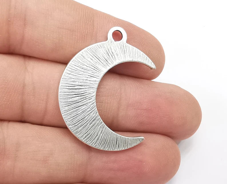 Crescent Charm Bezel, Resin Blank, Mosaic Pendant Frame, Cabochon Base,Dry Flower Setting,Antique Silver Plated (35x27mm) G28686