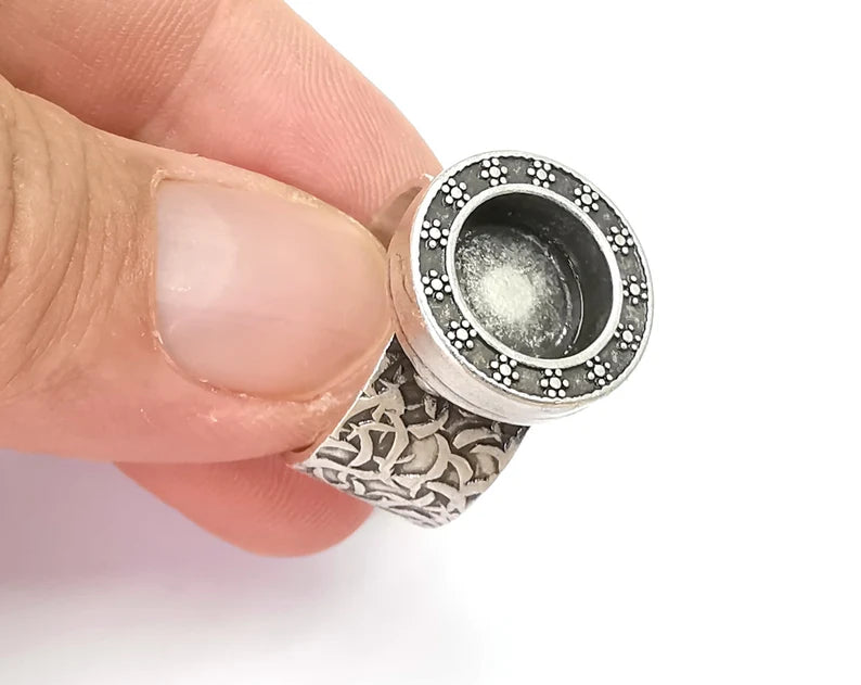 Flower Ring, Round Ring Blank Setting, Cabochon Mounting, Adjustable Resin Base Bezels, Antique Silver Plated (10mm) G28696
