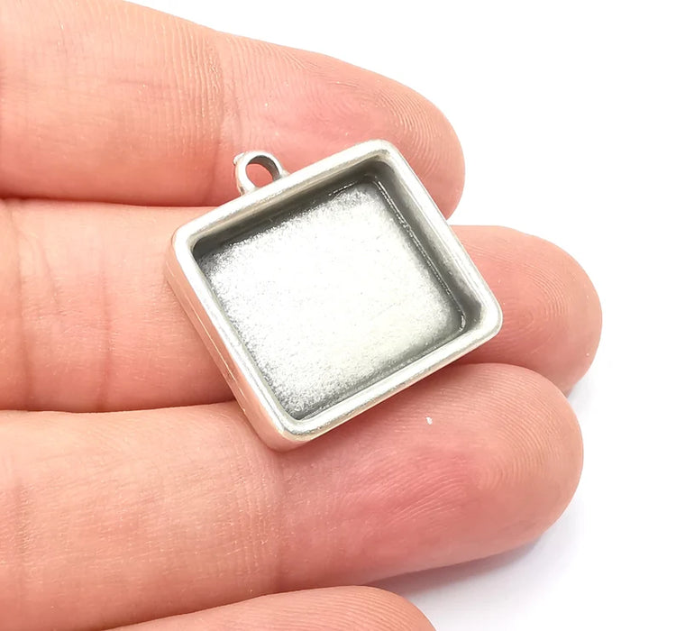 Rectangle Pendant Bezel, Resin Blank, inlay Mounting, Mosaic Frame, Cabochon Base, Dry Flower Setting,Antique Silver Plated (20x17mm) G28820