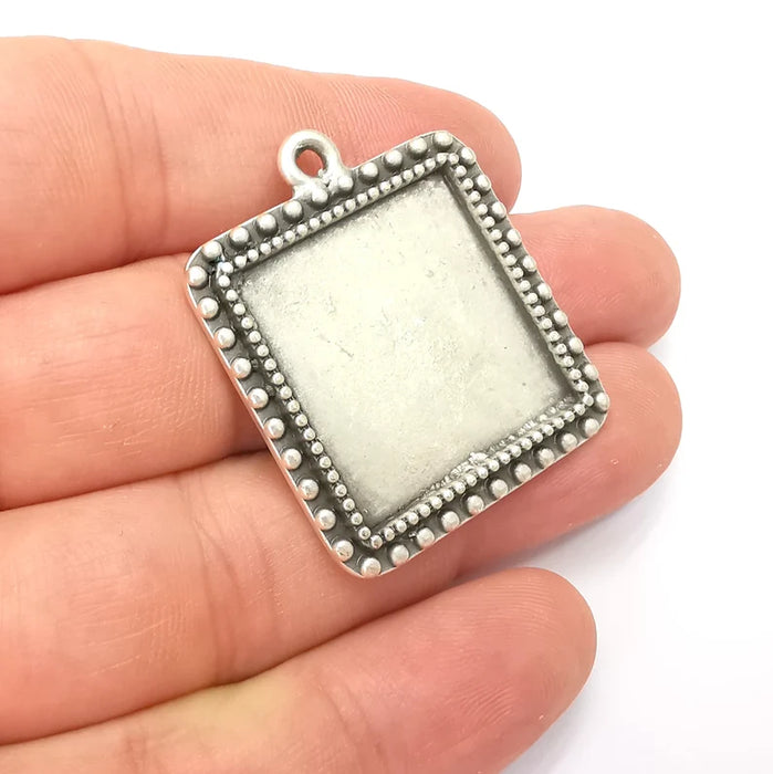 Square Pendant Blanks, Resin Bezel Bases, Mosaic Mountings, Dry flower Frame, Polymer Clay base, Antique Silver Plated (25x25mm) G28821