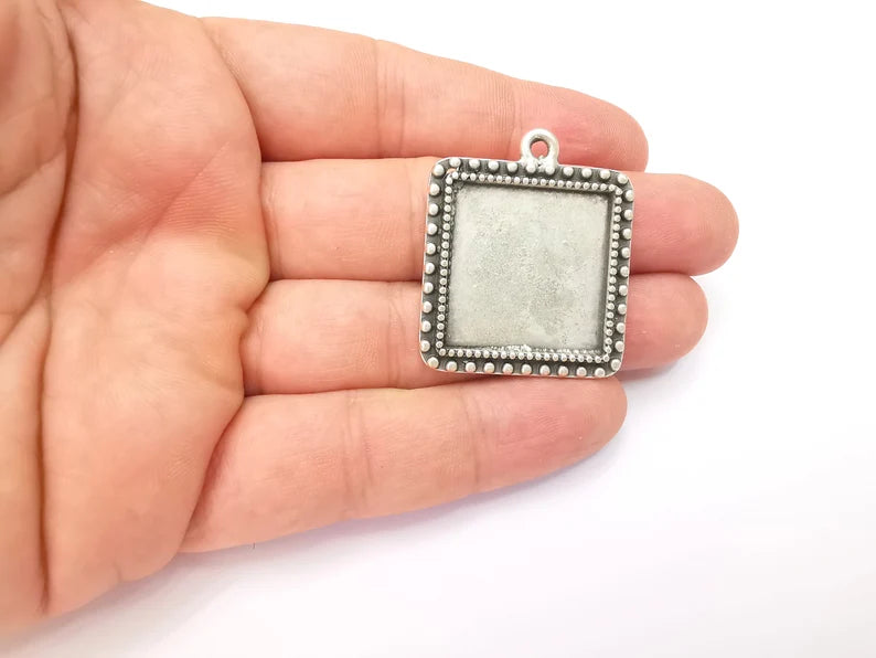 Square Pendant Blanks, Resin Bezel Bases, Mosaic Mountings, Dry flower Frame, Polymer Clay base, Antique Silver Plated (25x25mm) G28821