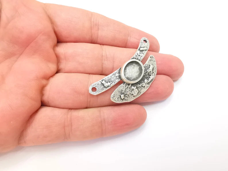 Unique Pendant Bezel, Resin Blank, inlay Mounting, Mosaic Frame Cabochon Base Dry Flower Setting, Antique Silver Plated 12x10mm bezel G28838