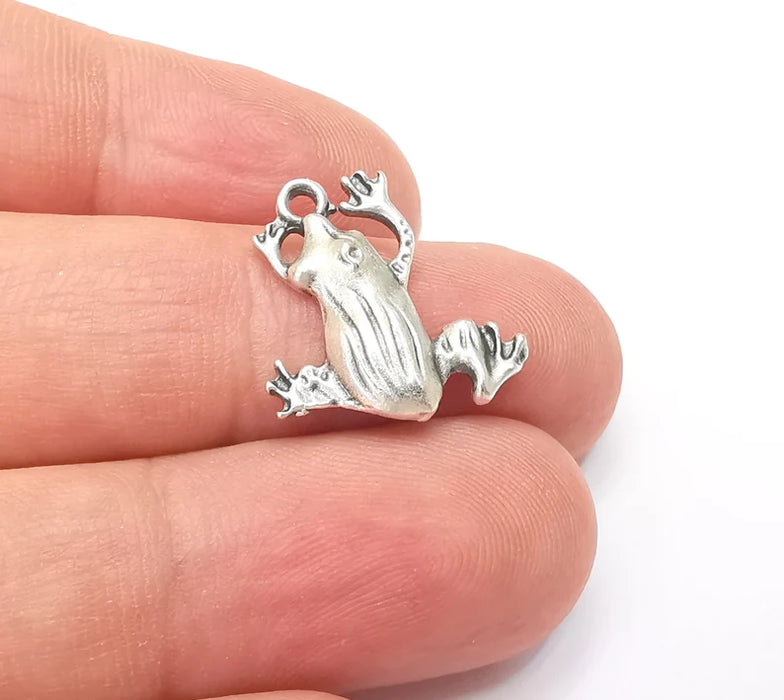 Frog Charms, Dangle Earring, DIY Charms, Antique Silver Plated Pendant (20x17mm) G28824