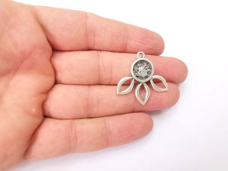 Flower Charms Pendant Bezels, Resin Blank, inlay Mountings, Mosaic Frame, Cabochon Bases Flower Settings Antique Silver Plated (10mm) G28829