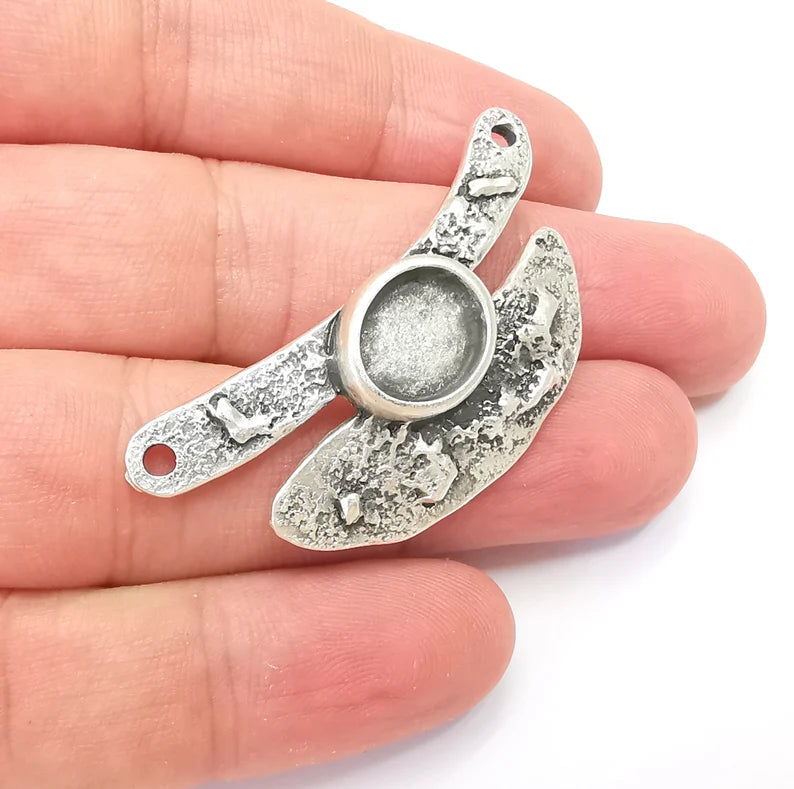 Unique Pendant Bezel, Resin Blank, inlay Mounting, Mosaic Frame Cabochon Base Dry Flower Setting, Antique Silver Plated 12x10mm bezel G28838