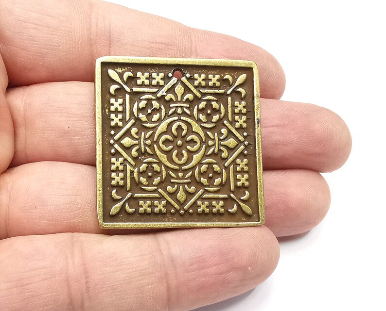 Motif Charms, Pendant Antique Bronze Plated Square Charms (38mm) G28860