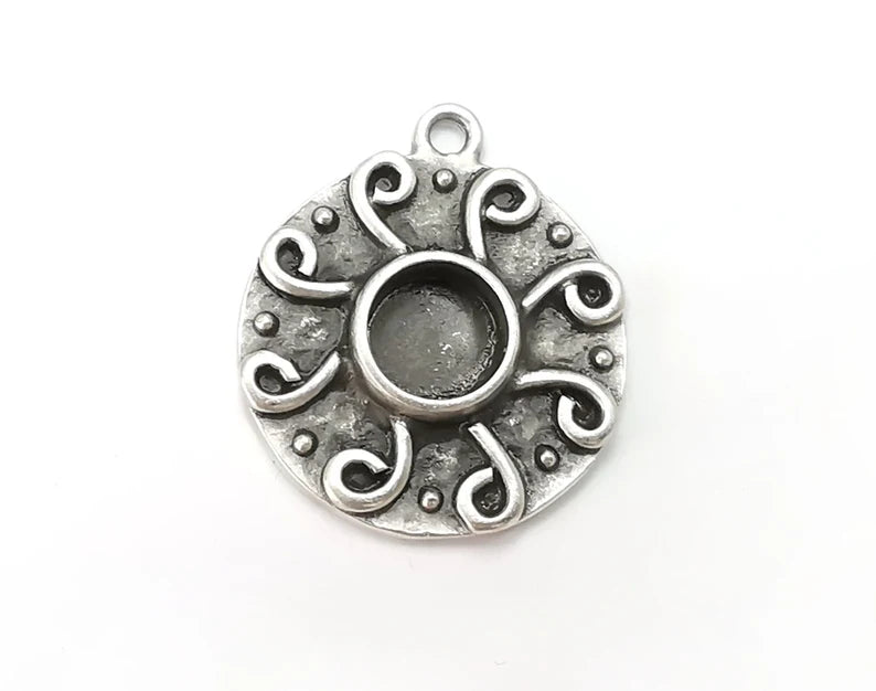 Swirl Pendant Bezel, Resin Blank, inlay Mountings, Mosaic Frame, Cabochon Bases, Dry Flower Settings, Antique Silver Plated (8mm) G28885