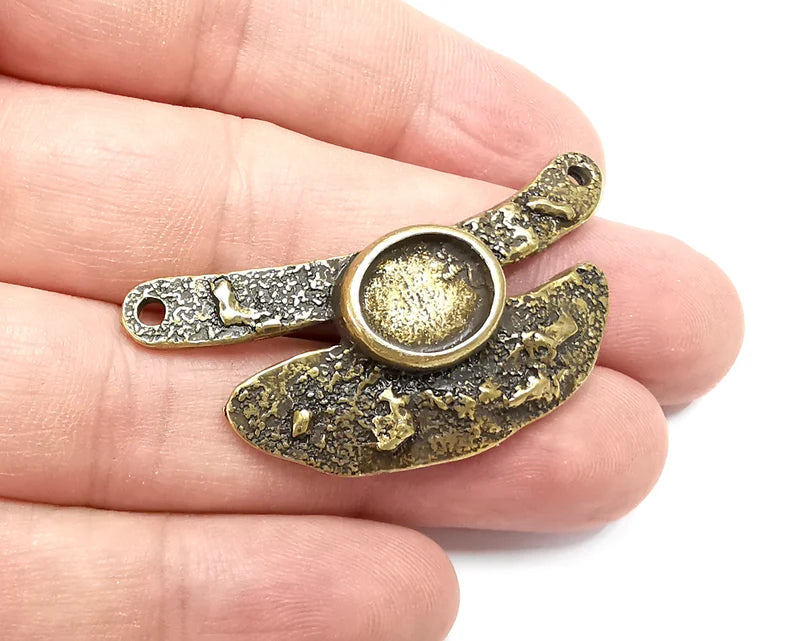 Unique Pendant Bezel, Resin Blank, inlay Mounting, Mosaic Frame Cabochon Base Dry Flower Setting, Antique Bronze Plated 12x10mm bezel G28891