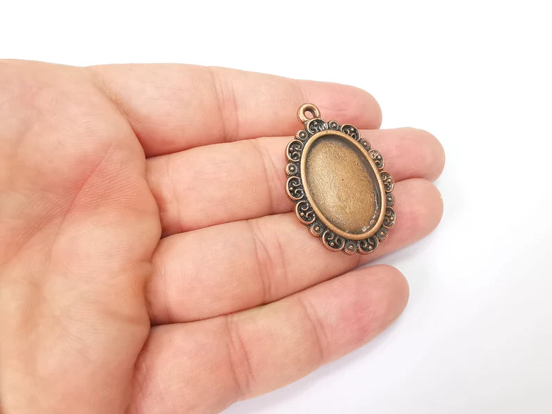 Oval Charm Bezel, Resin Blank, inlay Mounting, Mosaic Pendant Frame, Cabochon Base,Dry Flower Setting,Antique Copper Plated (25x18mm) G29005