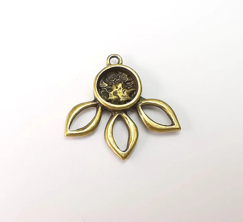 Flower Charms Pendant Bezels, Resin Blank, inlay Mountings, Mosaic Frame, Cabochon Bases Flower Settings Antique Bronze Plated (10mm) G29009
