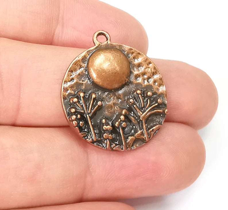 Garden Flowers Charms Hammered Disc Pendant Antique Copper Plated (28x25mm) G29018