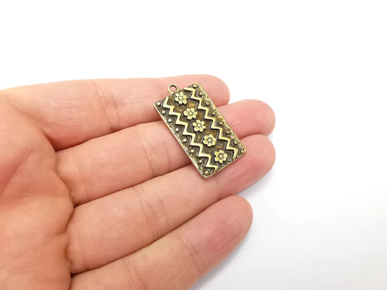 Flower Motif Charms, Zigzag Charms, Antique Bronze Plated (35x20mm) G29032