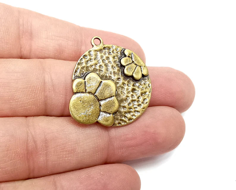 Flower Hammered Disc Dangle Charms, Antique Bronze Plated Charms (32x32mm) G29045