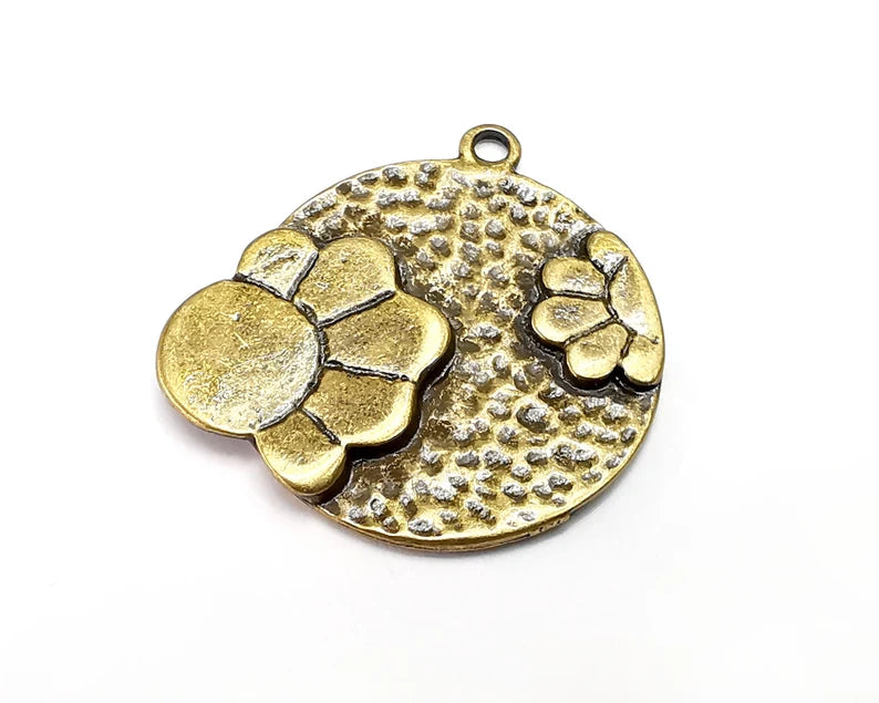 Flower Hammered Disc Dangle Charms, Antique Bronze Plated Charms (32x32mm) G29045