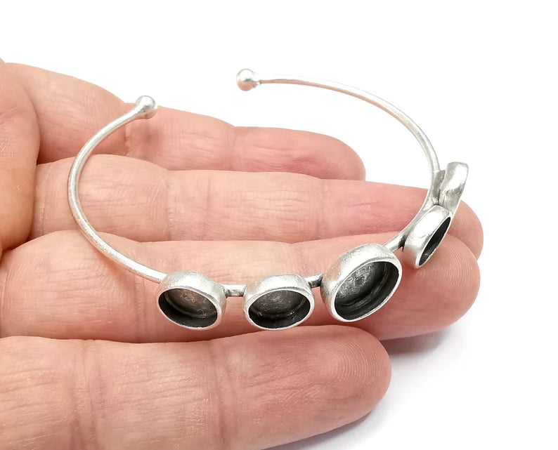 Discs Bracelet Blanks, Cuff Bezels Cabochon Bases Resin Mountings, Cuff Frame, Antique Silver Plated Brass (10 - 8 mm bezel) G29066