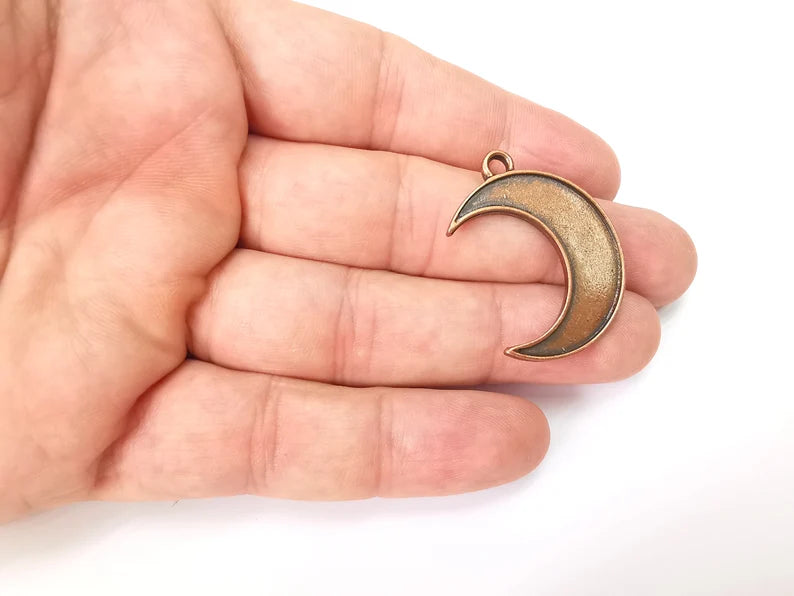 Moon Charms Antique Copper Plated Crescent Charms (35x26mm) G29004