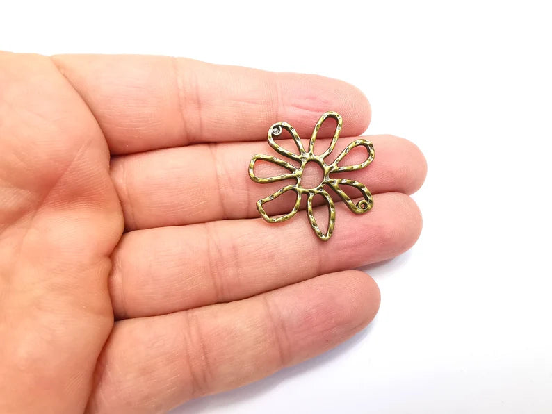 5 Flower Charms Antique Bronze Plated Charms (33x30mm) G29090
