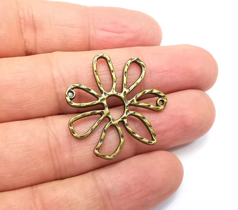 5 Flower Charms Antique Bronze Plated Charms (33x30mm) G29090