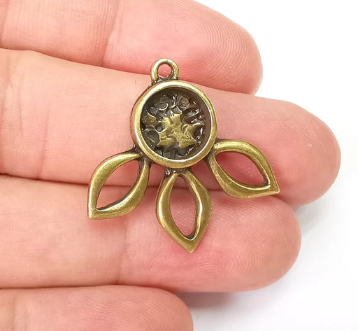 Flower Charms Pendant Bezels, Resin Blank, inlay Mountings, Mosaic Frame, Cabochon Bases Flower Settings Antique Bronze Plated (10mm) G29009