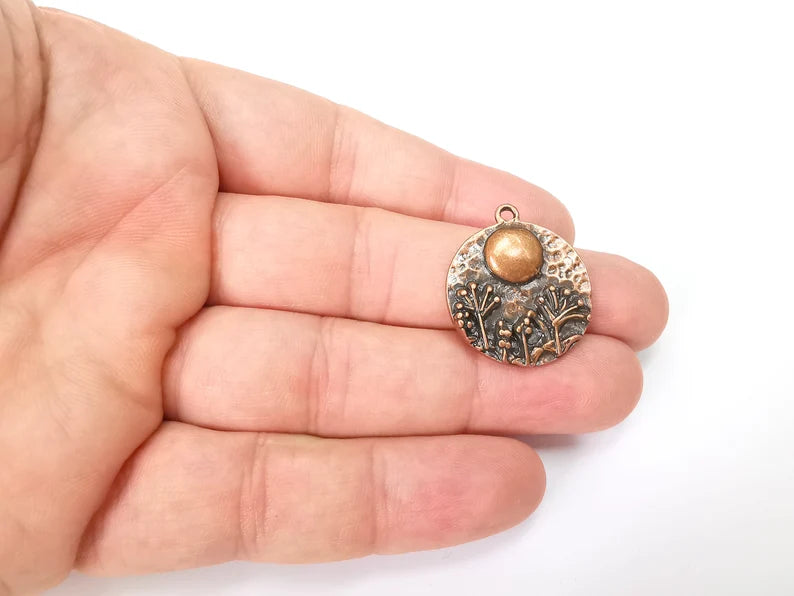 Garden Flowers Charms Hammered Disc Pendant Antique Copper Plated (28x25mm) G29018