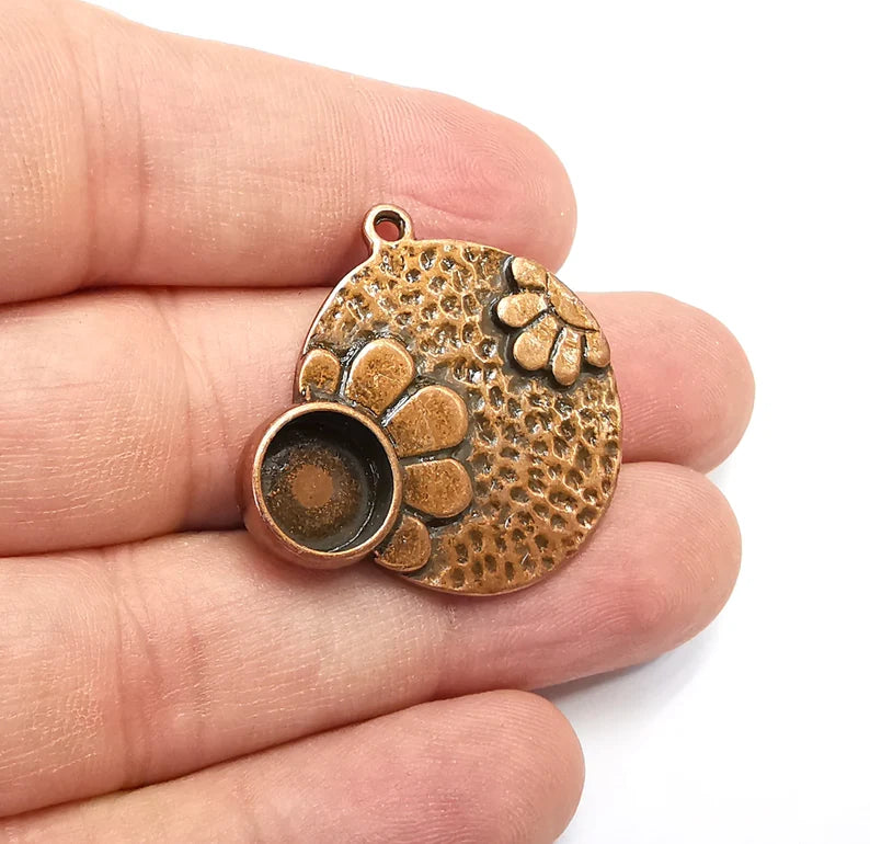Flower Charms Pendant Bezels, Resin Blank, inlay Mountings, Mosaic Frame, Cabochon Bases Flower Settings Antique Copper Plated (10mm) G29113