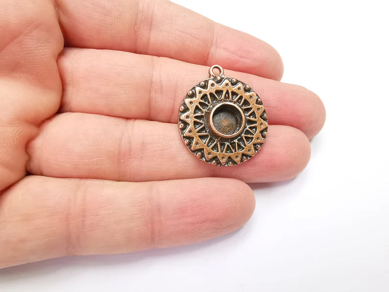 Antique Copper Charms Pendant Bezel, Resin Blank, inlay Mounting, Mosaic Frame Cabochon Base, Antique Copper Plated (8mm) G29132