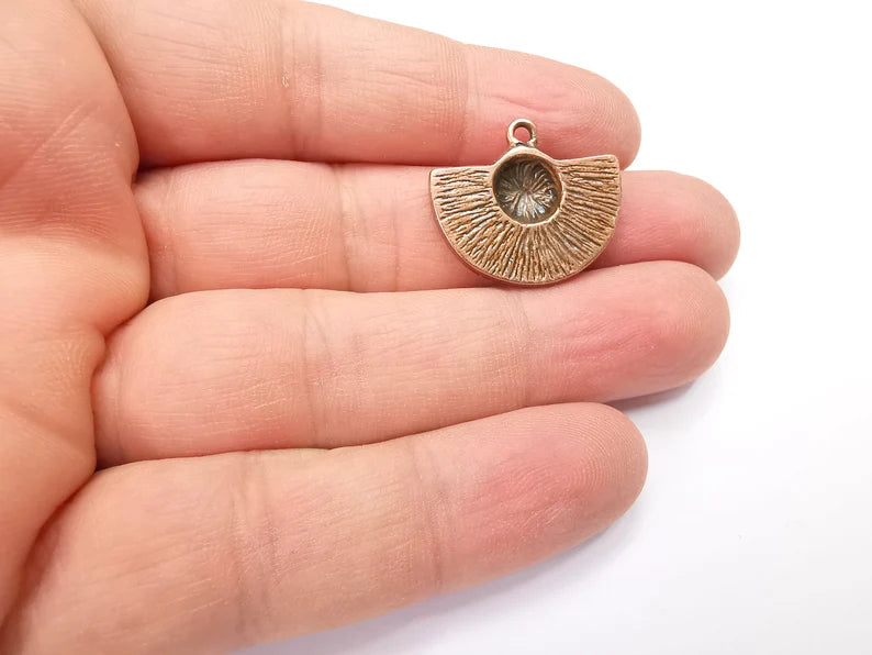 Unique Copper Charms, Antique Copper Plated (24x21mm) G29144