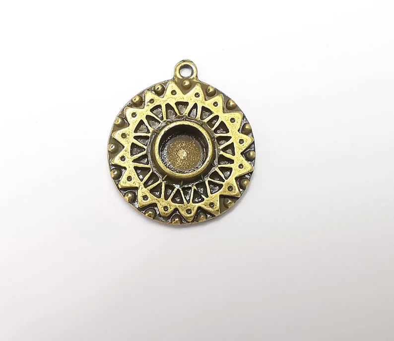 Antique Bronze Charms Pendant Bezel, Resin Blank, inlay Mounting, Mosaic Frame Cabochon Base, Antique Bronze Plated (8mm) G29149