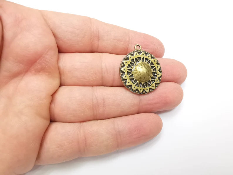 Unique Bronze Charms, Antique Bronze Plated (29x25mm) G29071