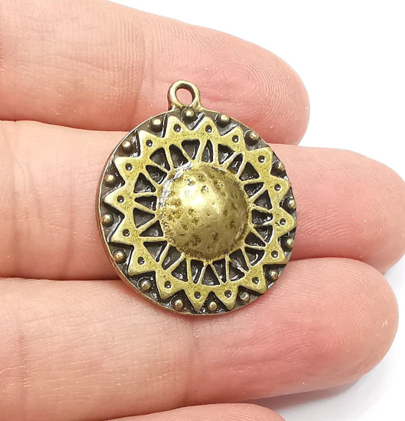Unique Bronze Charms, Antique Bronze Plated (29x25mm) G29071