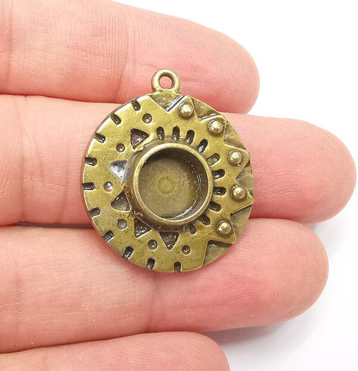 Antique Bronze Charms Pendant Bezel, Resin Blank, inlay Mounting, Mosaic Frame Cabochon Base, Antique Bronze Plated (8mm) G29177