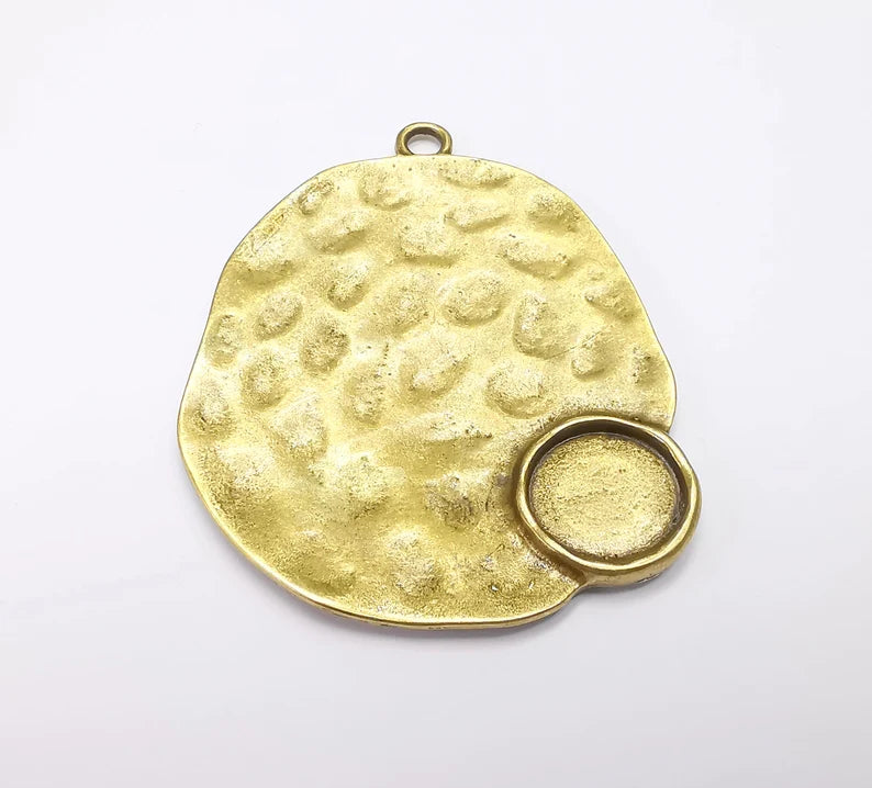 Hammered Pear Pendant Resin Blank Antique Bronze Plated Pendant (68x55mm) (16mm Blank) G29196
