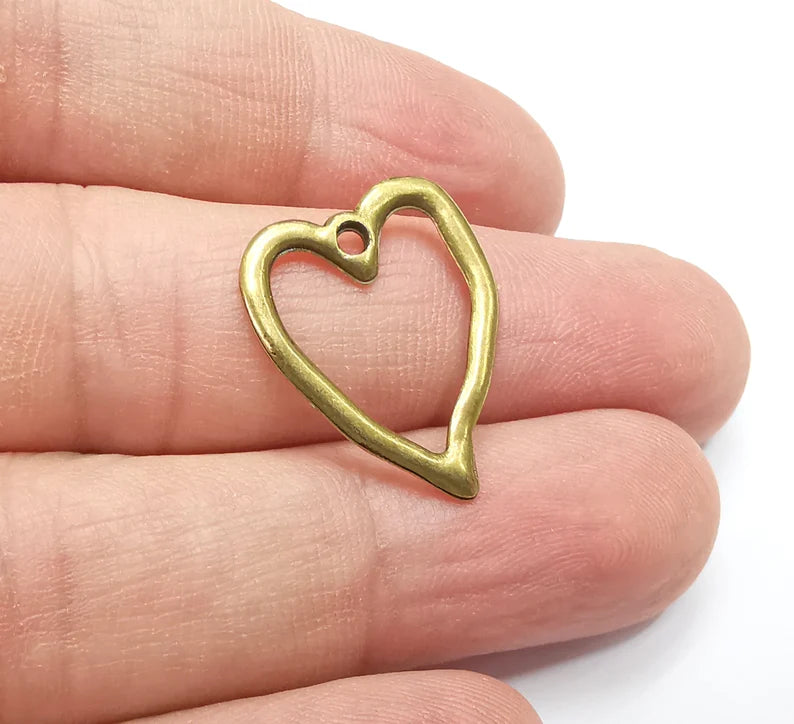 5 Heart Charms Antique Bronze Plated Charms (23x19mm) G29201