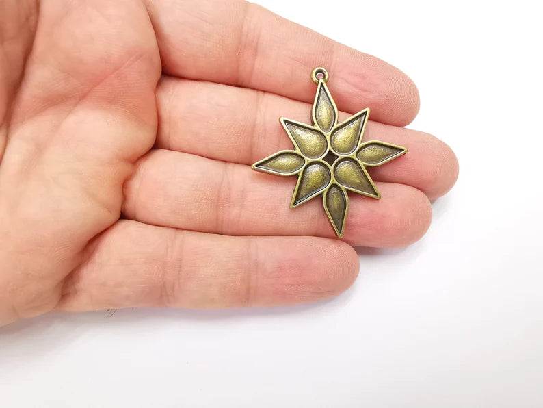 Star Charms, Antique Bronze Plated Charms (43x40mm) G29228