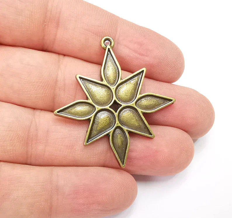 Star Charms, Antique Bronze Plated Charms (43x40mm) G29228