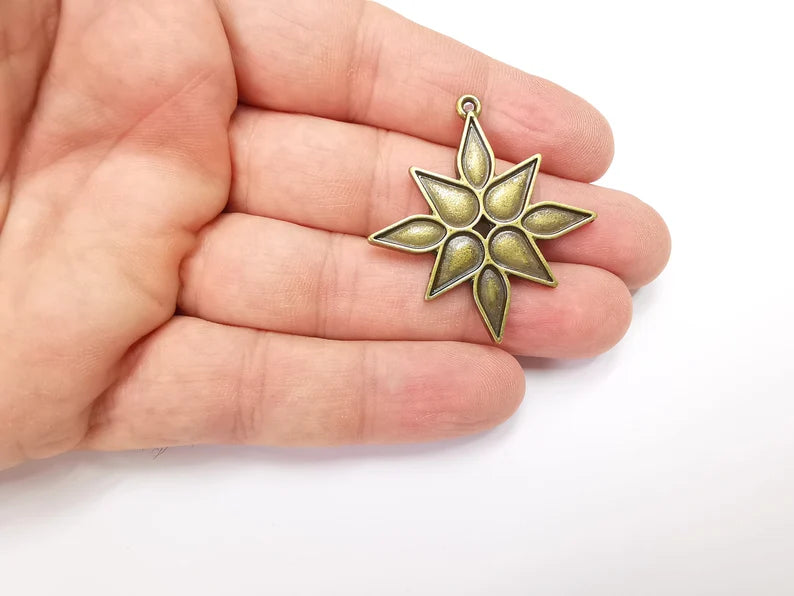 Star Charms, Antique Bronze Plated Charms (43x40mm) G29228