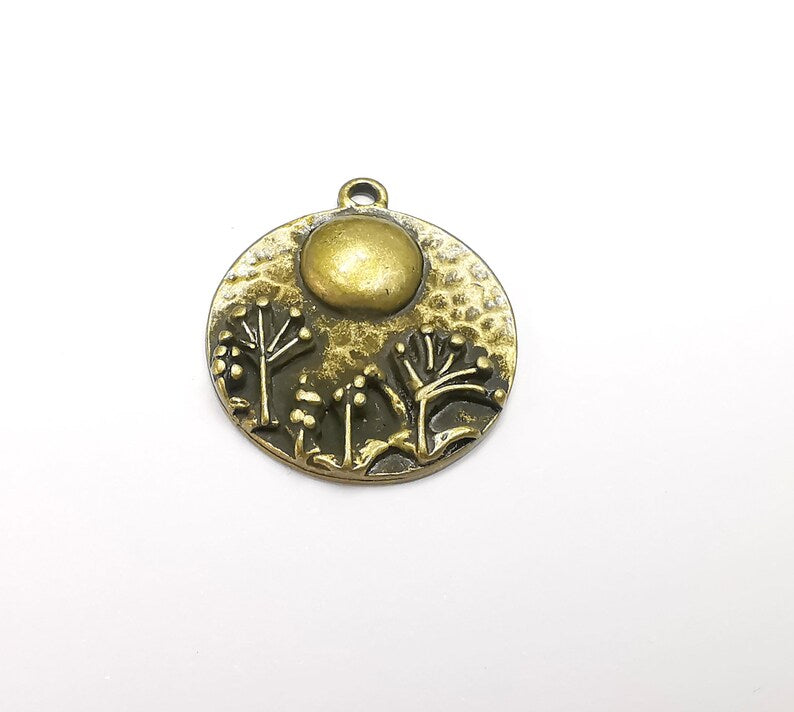 Garden Flowers Charms Hammered Disc Pendant Antique Bronze Plated (28x25mm) G29235