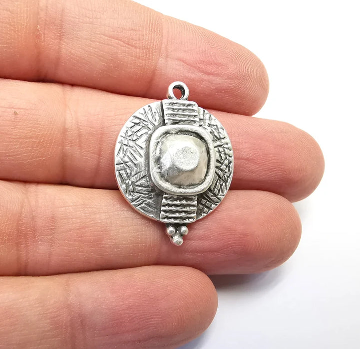 Unique Silver Charms, Antique Silver Plated (31x23mm) G29253