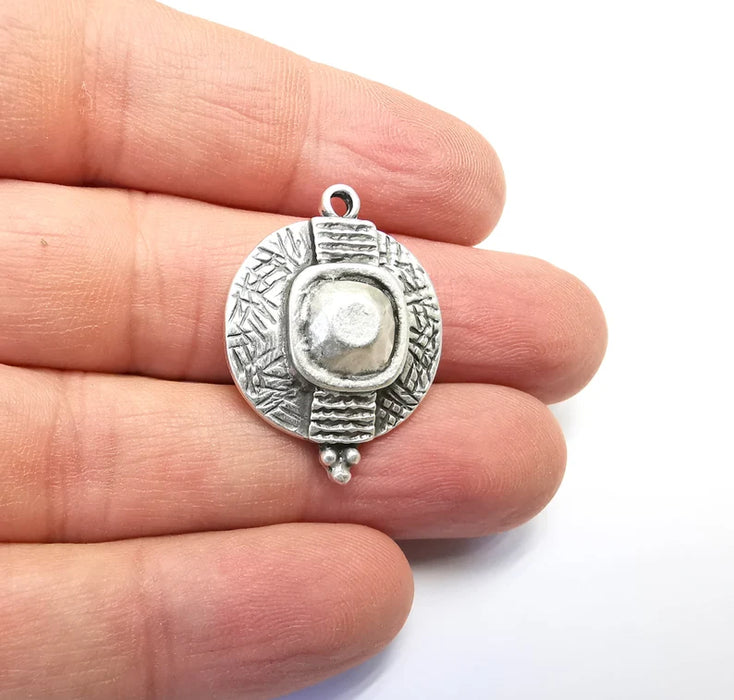 Unique Silver Charms, Antique Silver Plated (31x23mm) G29253