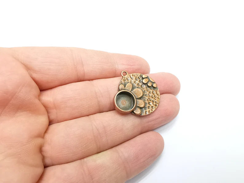 Flower Charms Pendant Bezels, Resin Blank, inlay Mountings, Mosaic Frame, Cabochon Bases Flower Settings Antique Copper Plated (10mm) G29267