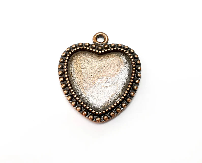 Heart Charm Bezel, Resin Blank, inlay Mounting, Mosaic Pendant Frame, Cabochon Base,Dry Flower Setting,Antique Copper Plated 25x25mm G29058