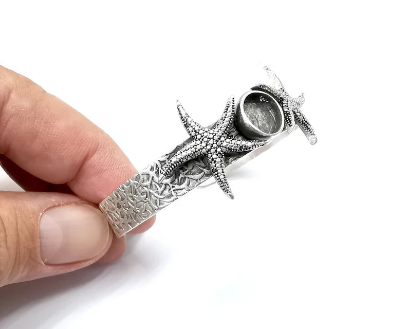 Starfish Bracelet Blanks, Cuff Bezels Cabochon Bases Resin Mountings, Cuff Frame, Antique Silver Plated Brass (10mm bezel) G29065