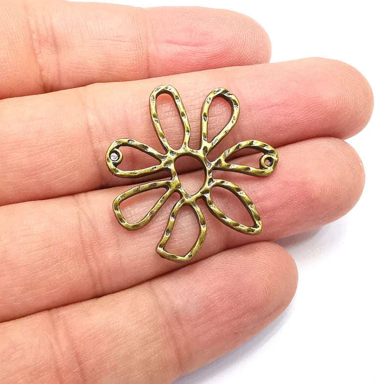 5 Flower Charms Antique Bronze Plated Charms (33x30mm) G29090