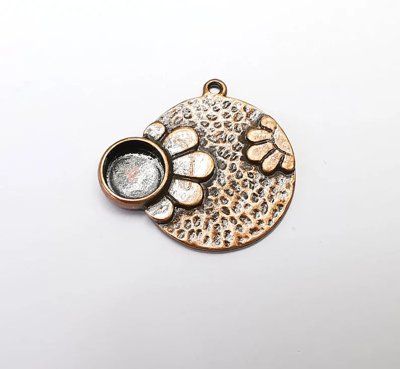 Flower Charms Pendant Bezels, Resin Blank, inlay Mountings, Mosaic Frame, Cabochon Bases Flower Settings Antique Copper Plated (10mm) G29113