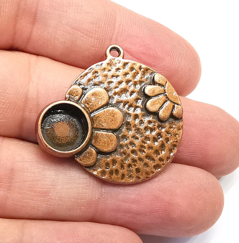 Flower Charms Pendant Bezels, Resin Blank, inlay Mountings, Mosaic Frame, Cabochon Bases Flower Settings Antique Copper Plated (10mm) G29113