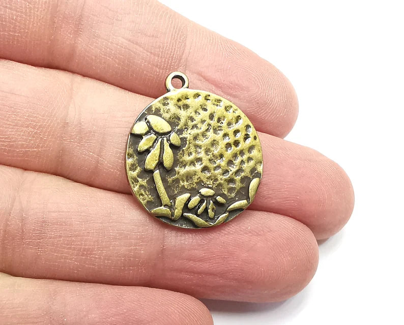 Flower Charms Hammered Round Pendant Antique Bronze Plated (28x25mm) G29417