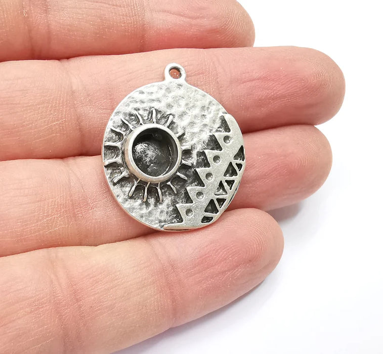 Antique Silver Charms Pendant Bezel, Resin Blank, inlay Mounting, Mosaic Frame Cabochon Base, Antique Silver Plated (8mm) G29135