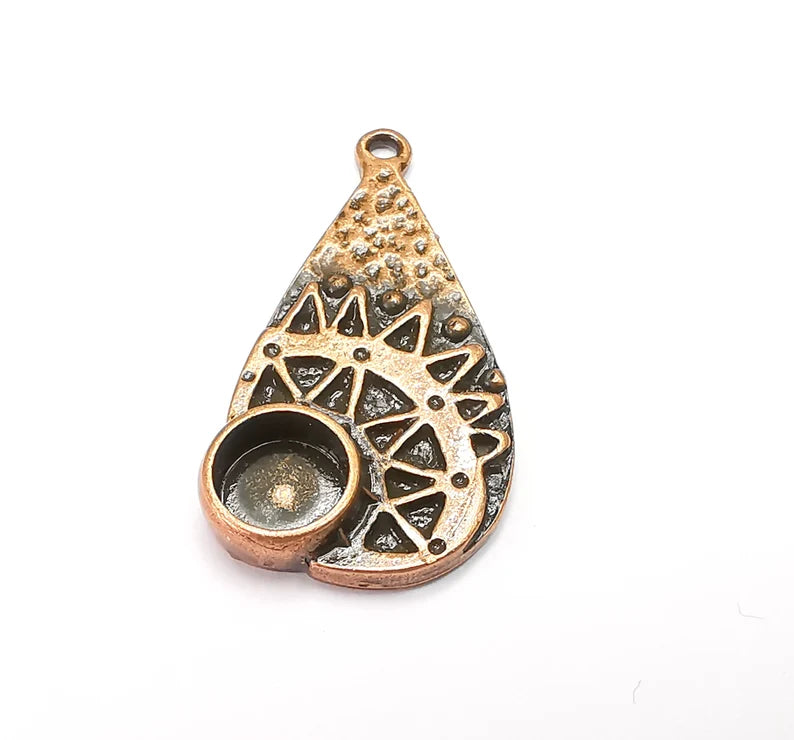 Antique Copper Charms Pendant Bezel, Resin Blank, inlay Mounting, Mosaic Frame Cabochon Base, Antique Copper Plated (8mm) G29137