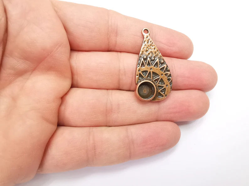 Antique Copper Charms Pendant Bezel, Resin Blank, inlay Mounting, Mosaic Frame Cabochon Base, Antique Copper Plated (8mm) G29137
